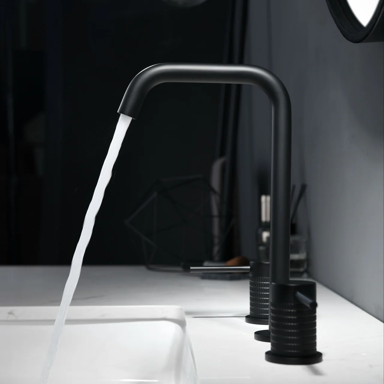Dilusso Beasley 1.2 GPM Widespread Bathroom Faucet, Matte Black - Image 4
